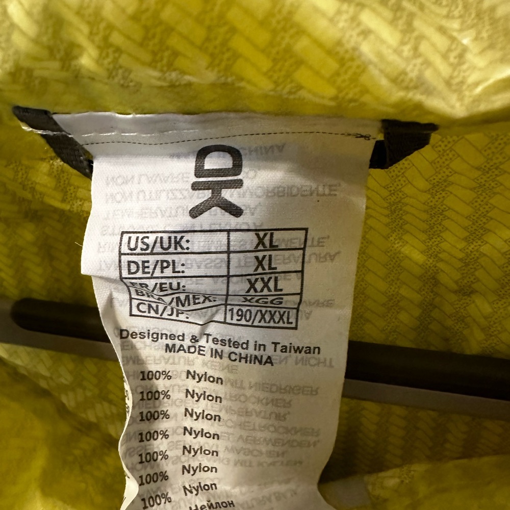 Waterproof slicker - Picture 2 of 6